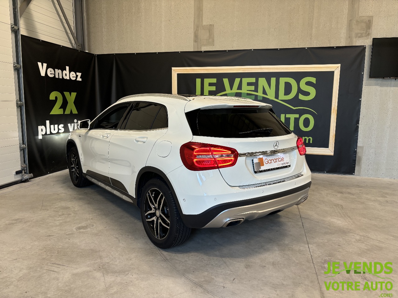 MERCEDES GLA