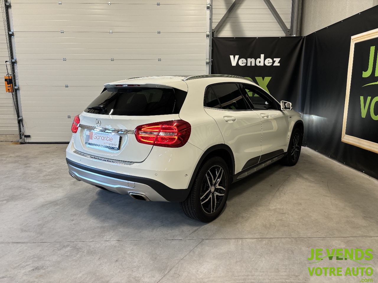 MERCEDES GLA