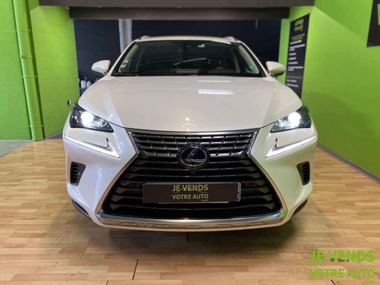 LEXUS NX300H