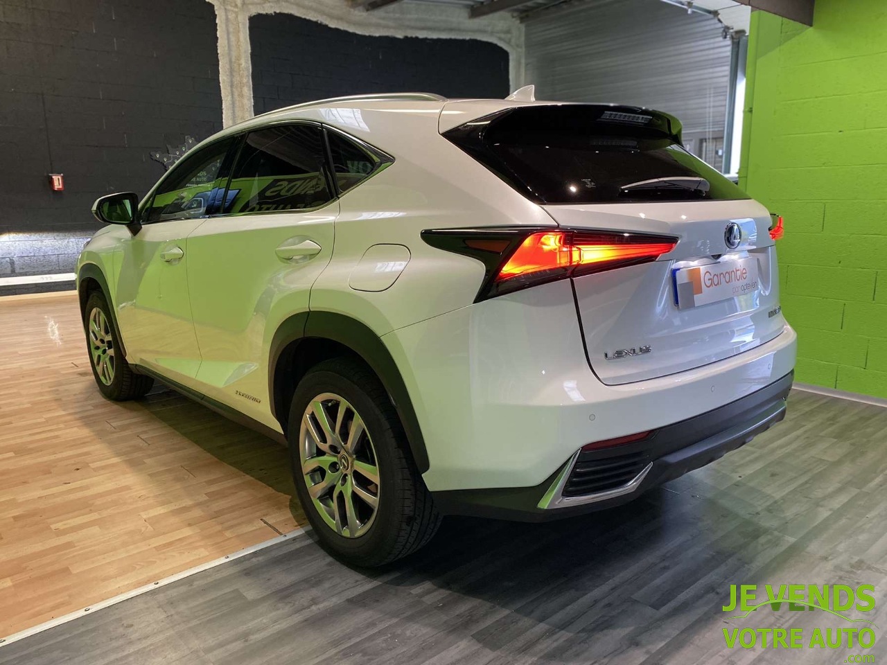 LEXUS NX300H