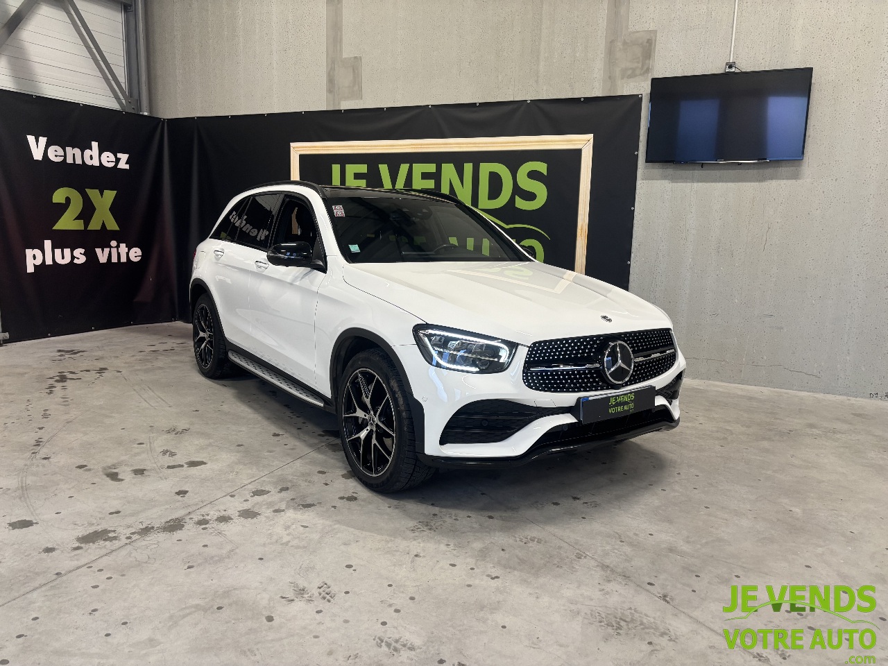 MERCEDES GLC