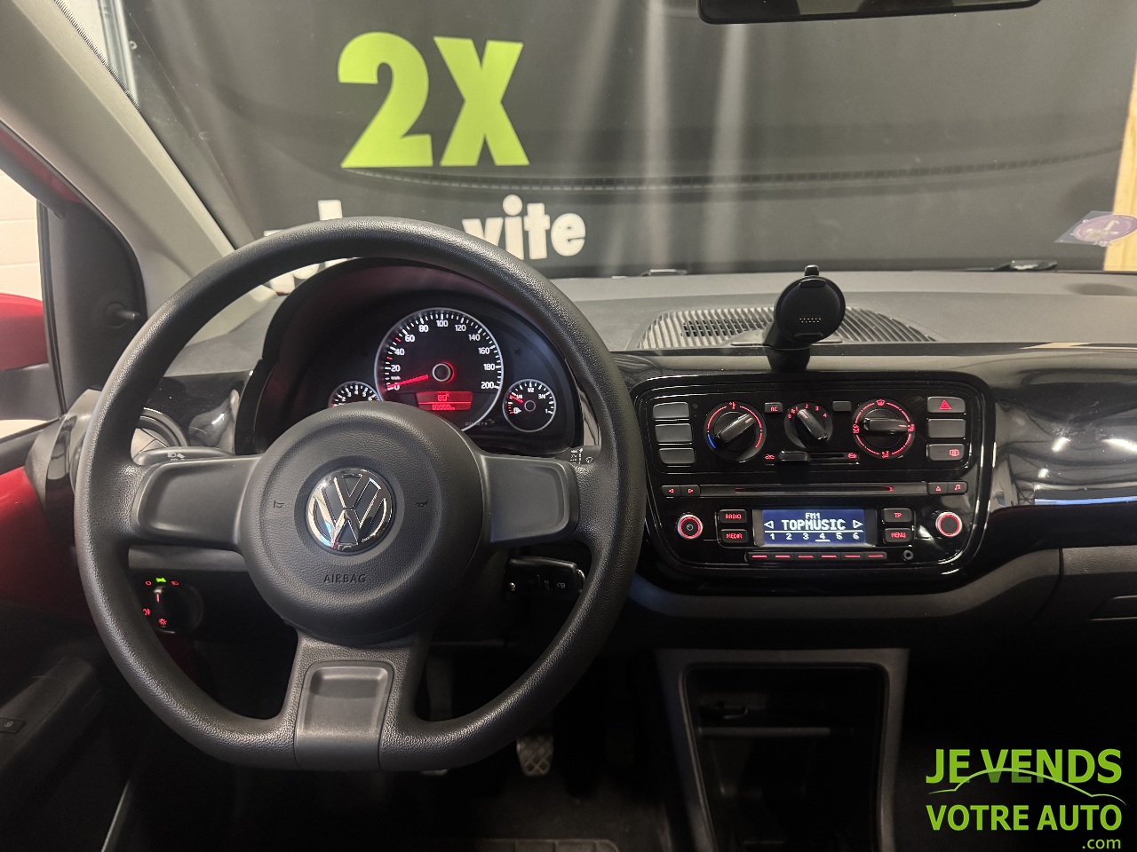 VOLKSWAGEN UP