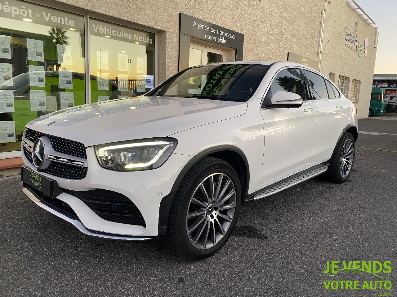 MERCEDES GLC