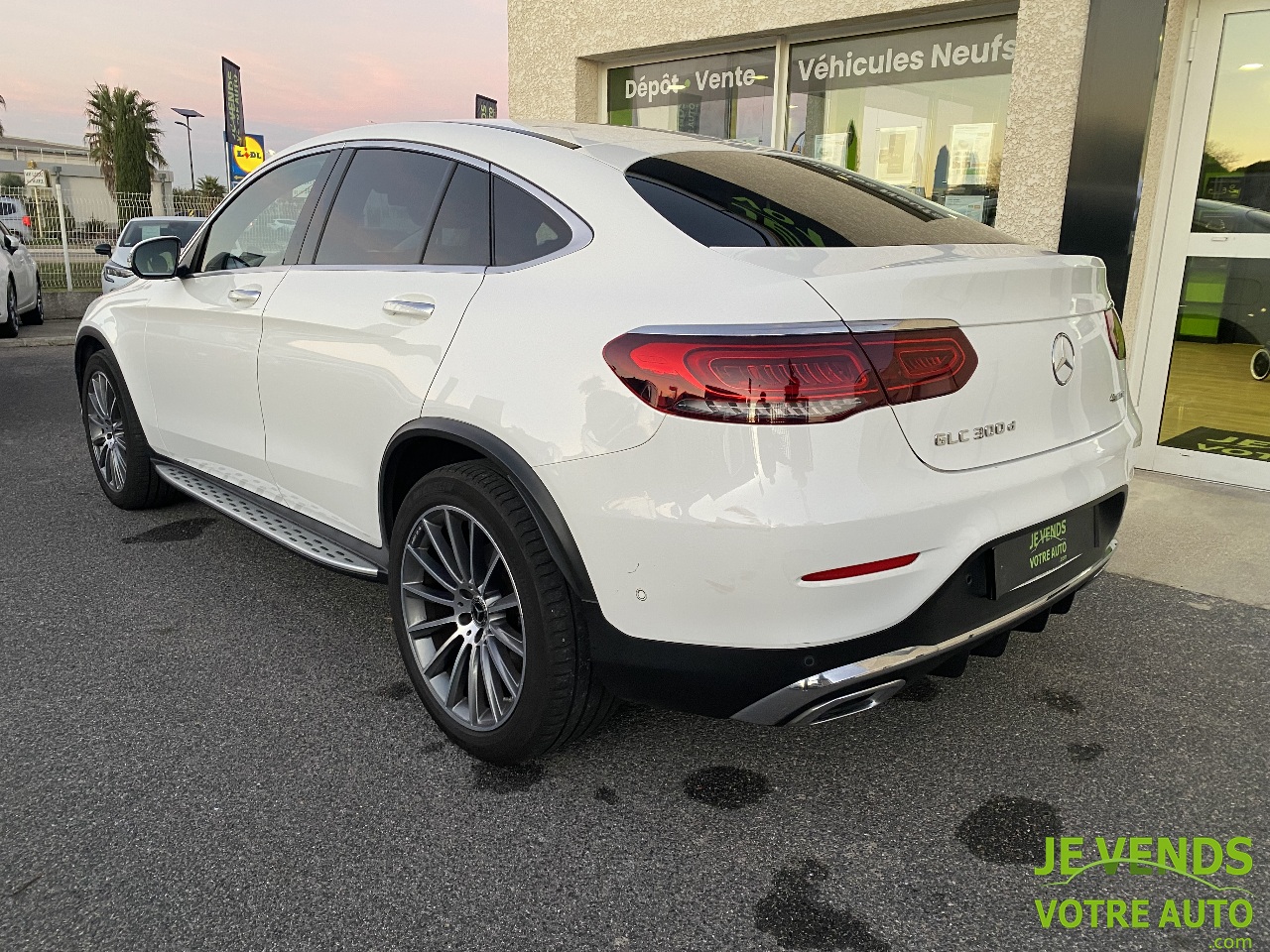 MERCEDES GLC