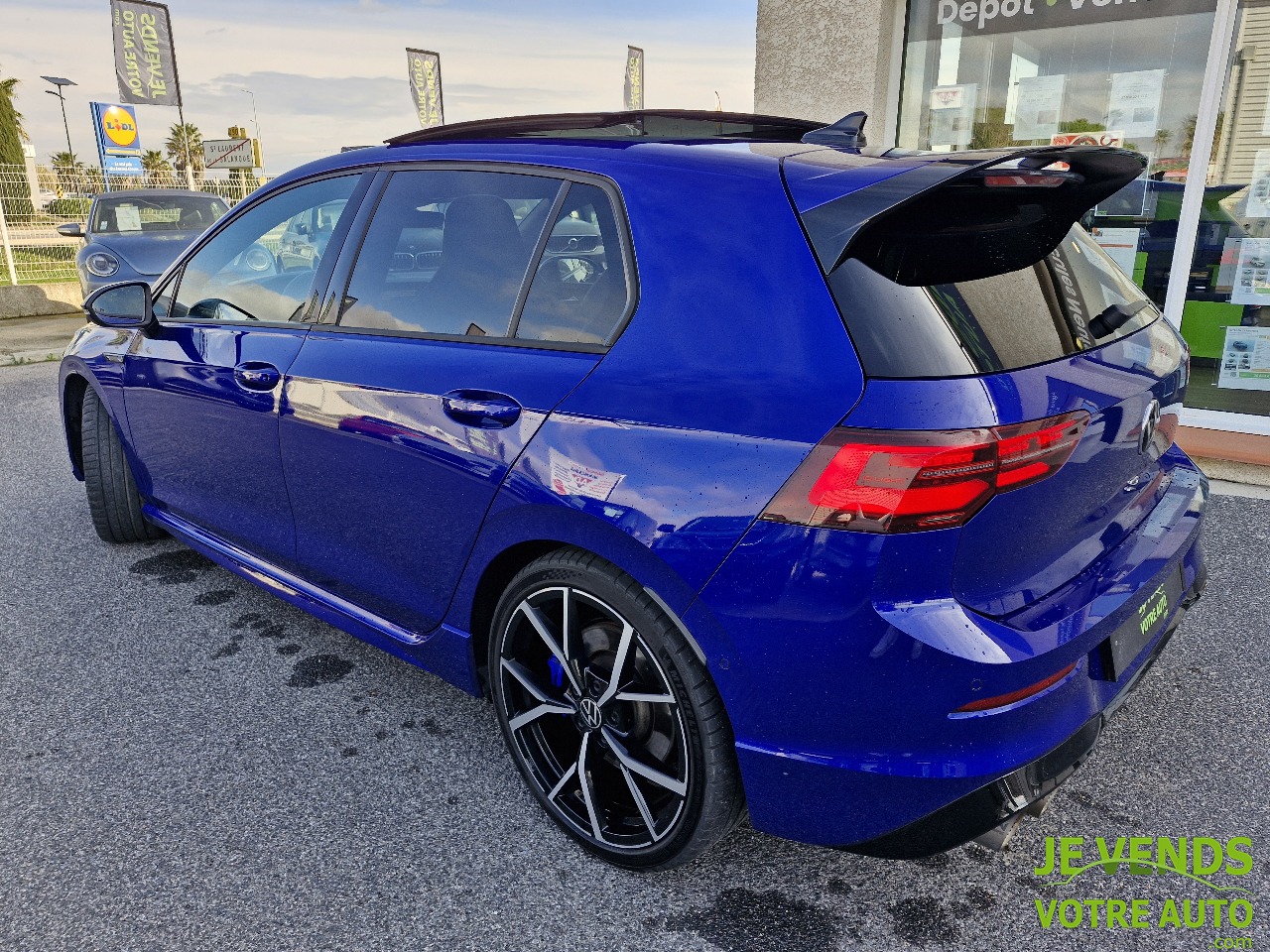 VOLKSWAGEN GOLF 8 R