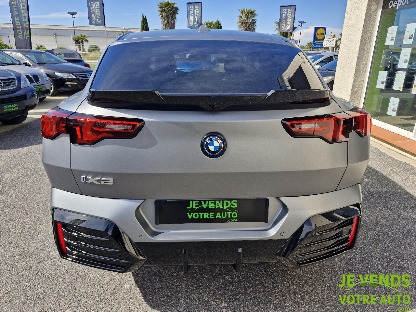 BMW IX2