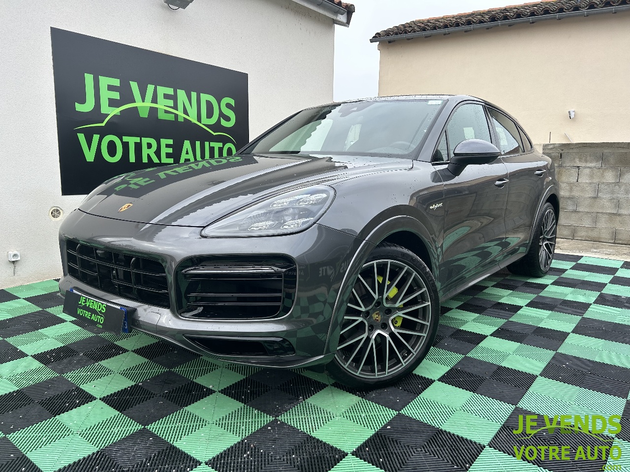 PORSCHE CAYENNE