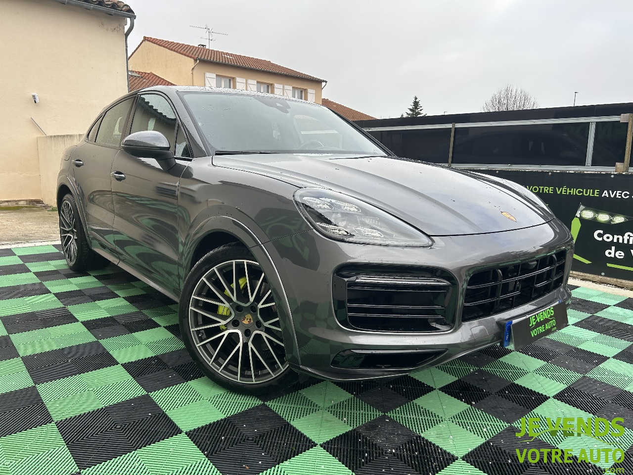 PORSCHE CAYENNE