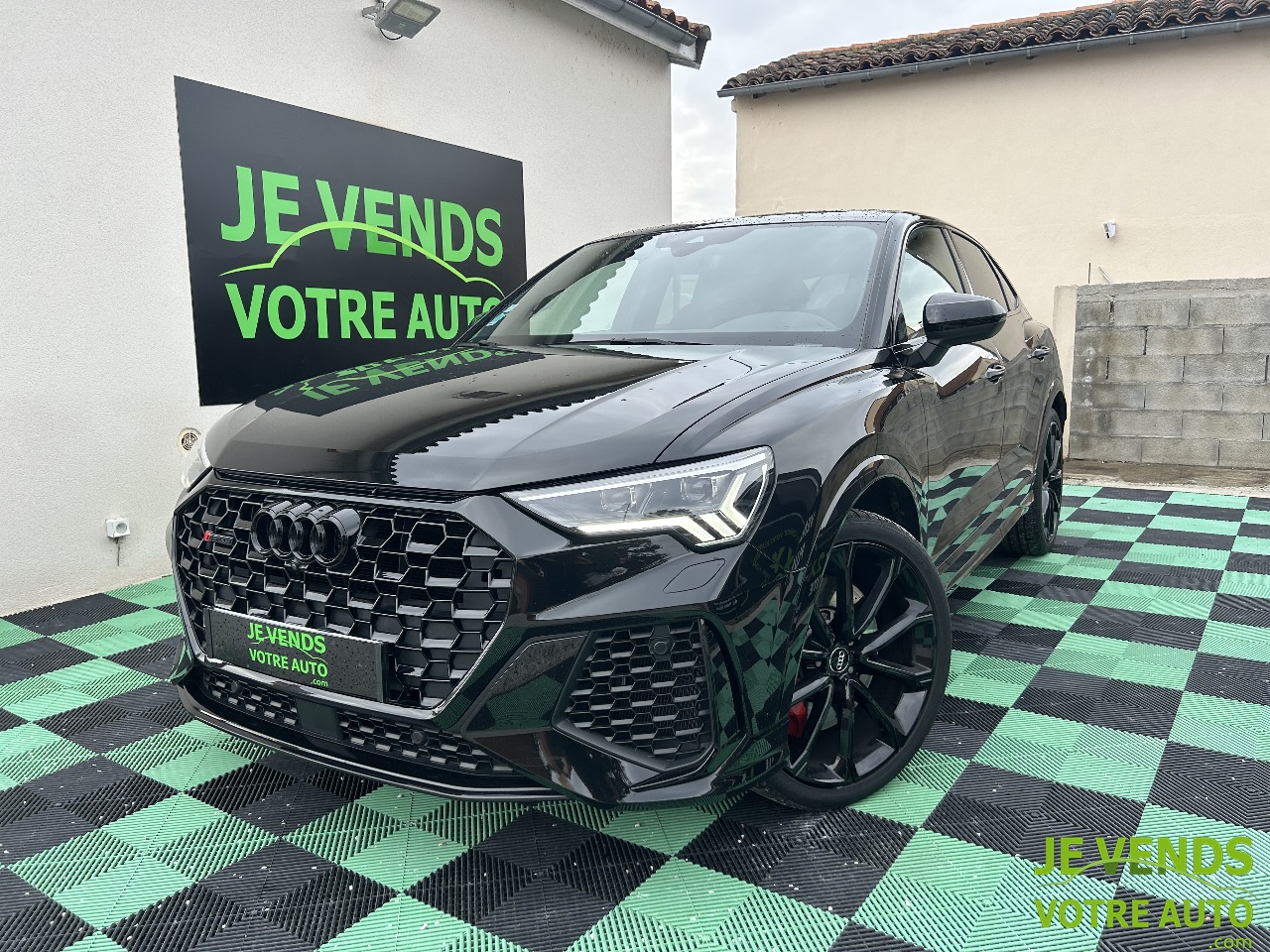 AUDI RSQ3