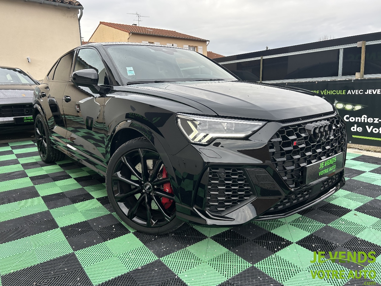 AUDI RSQ3