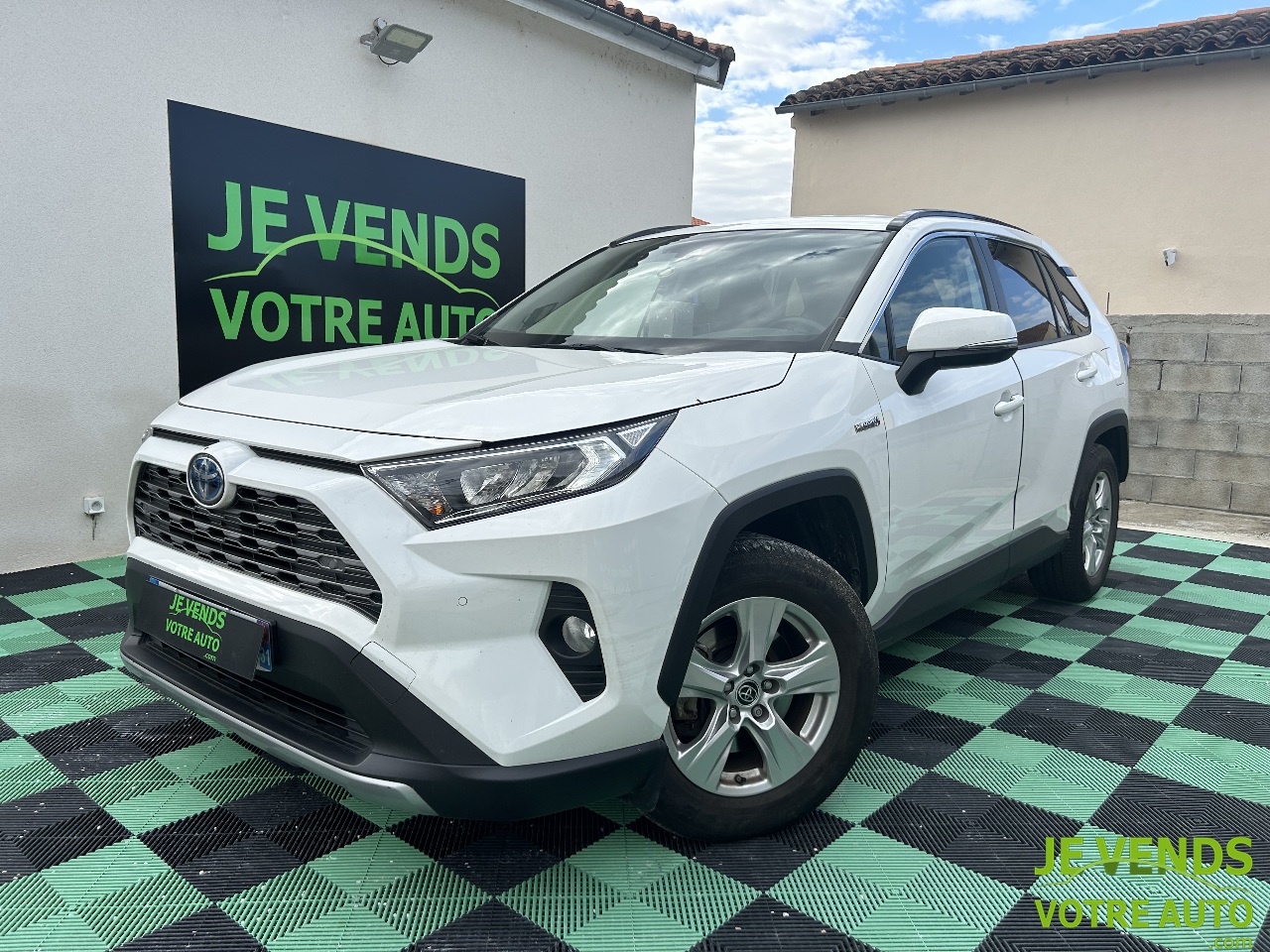 TOYOTA RAV4