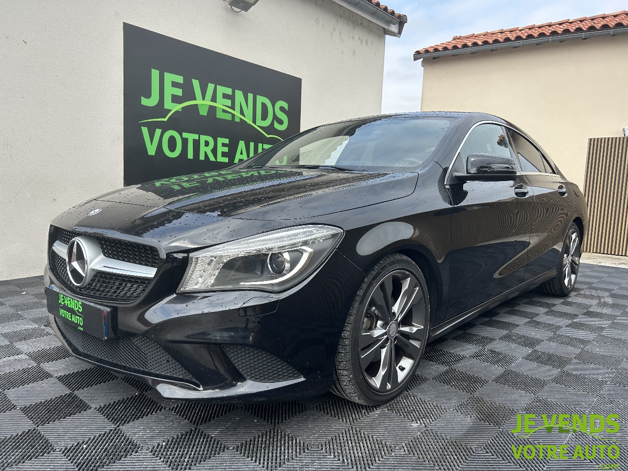 MERCEDES CLA