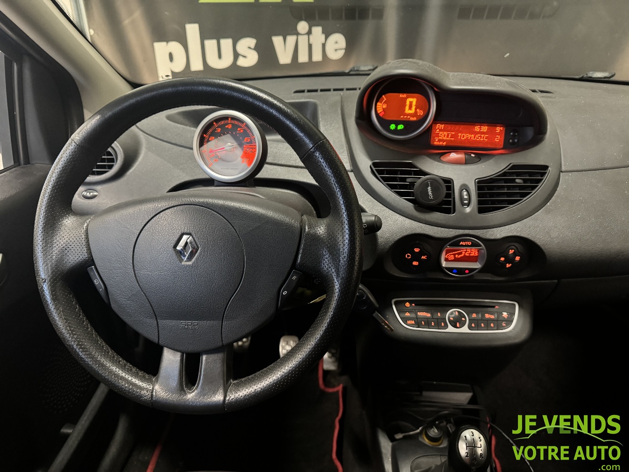 RENAULT TWINGO