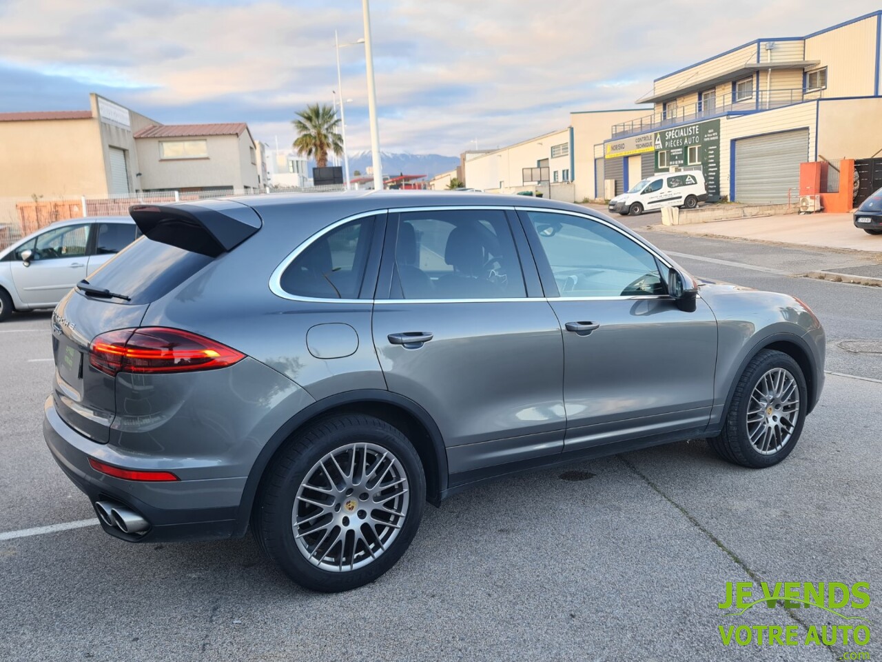 PORSCHE CAYENNE