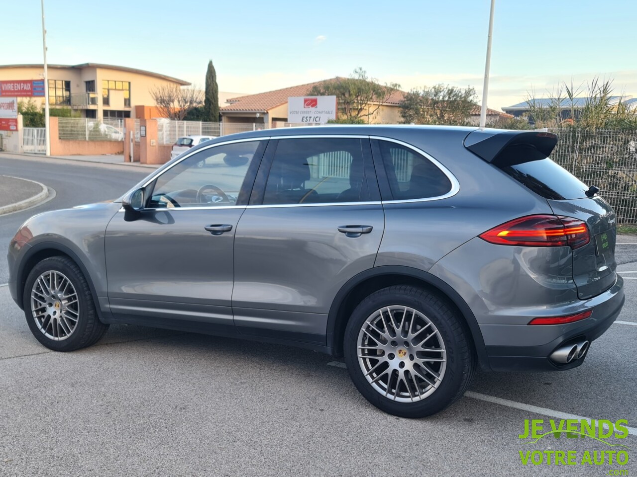 PORSCHE CAYENNE