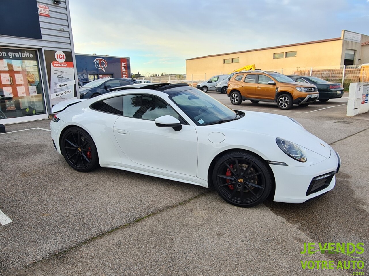 PORSCHE 911 COUPE