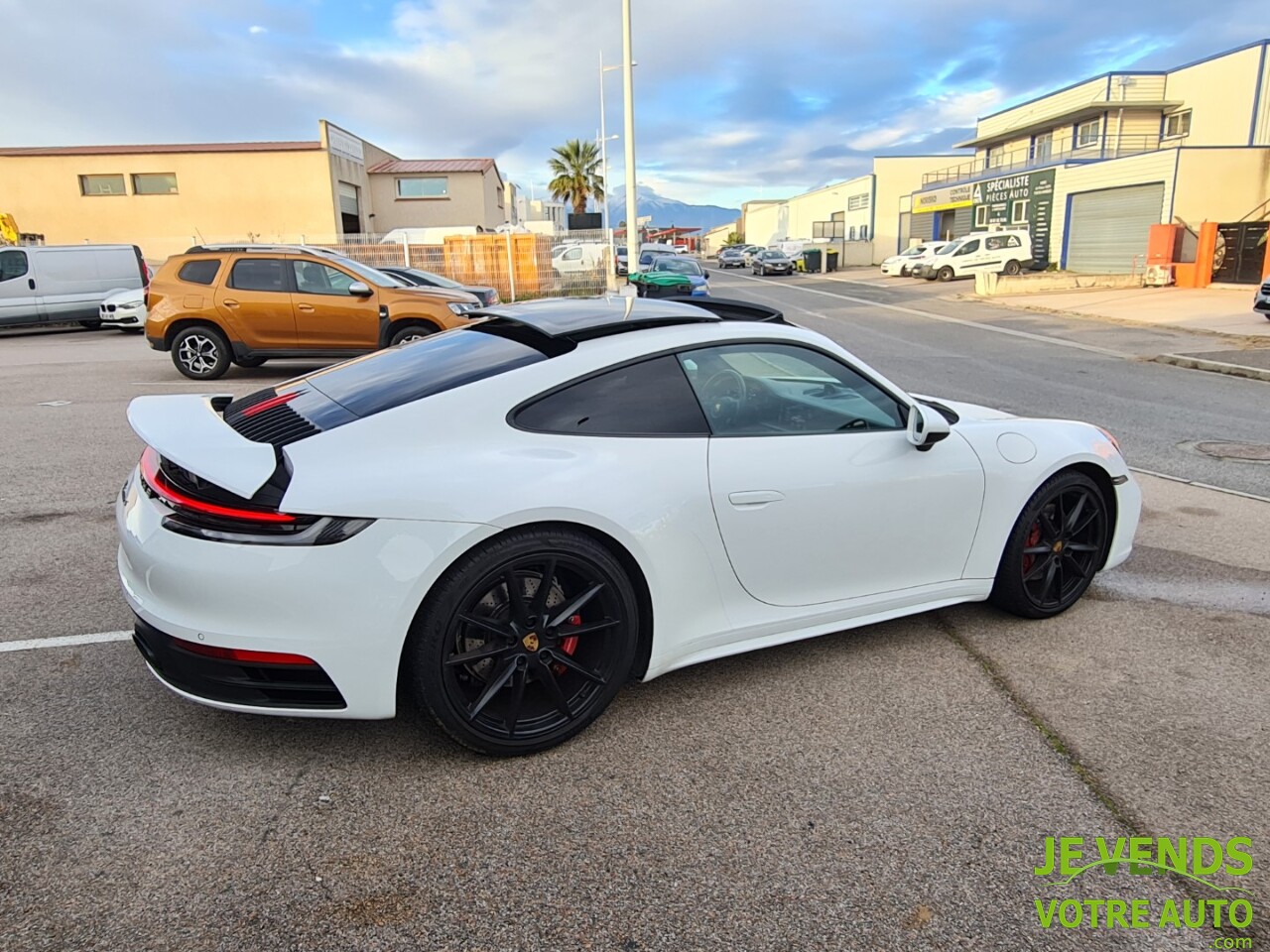 PORSCHE 911 COUPE