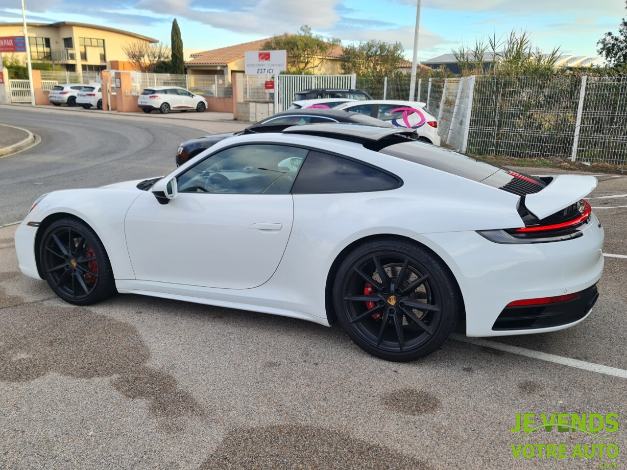 PORSCHE 911 COUPE