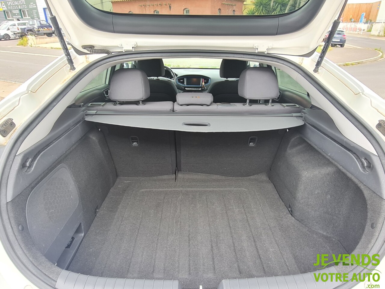 HYUNDAI IONIQ