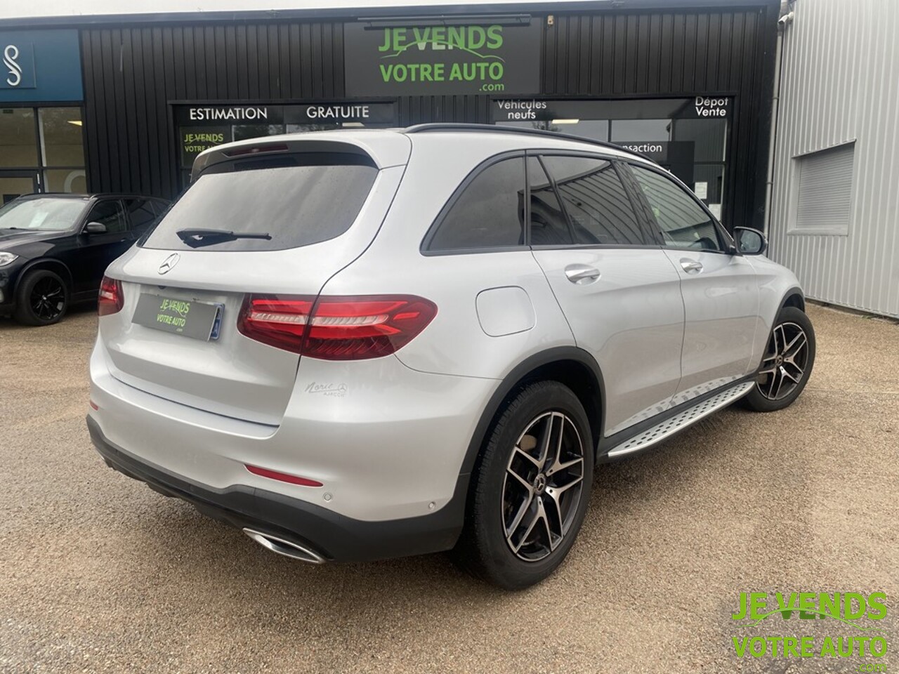 MERCEDES GLC