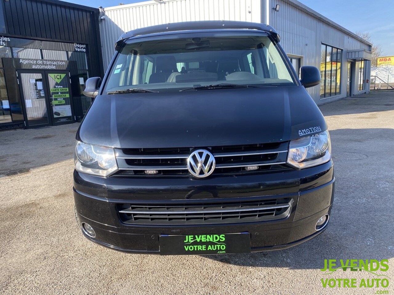 VOLKSWAGEN Multivan