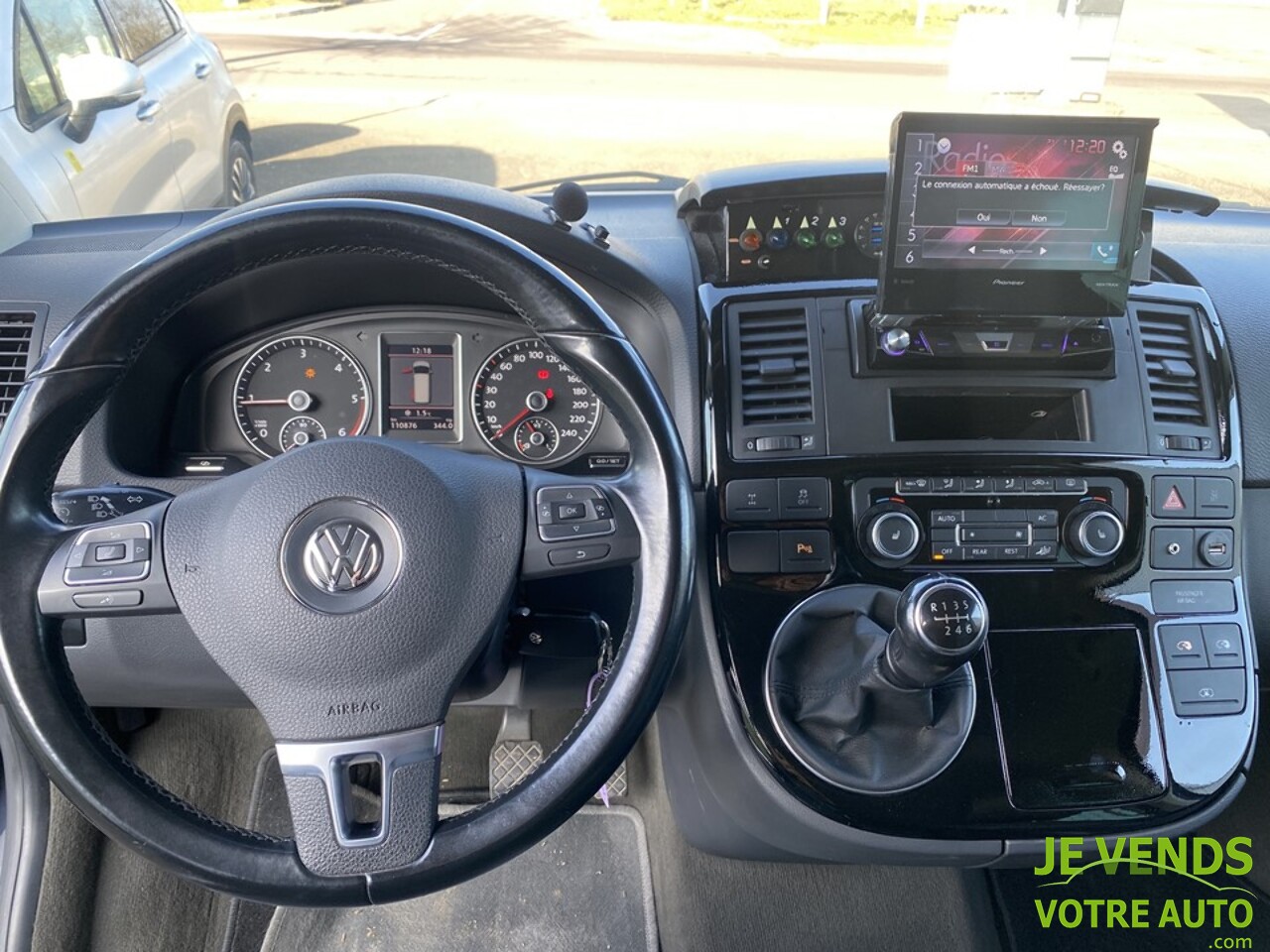 VOLKSWAGEN Multivan