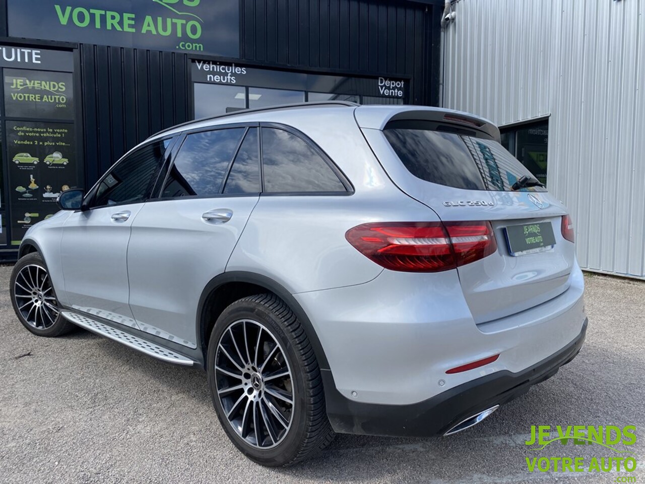 MERCEDES GLC