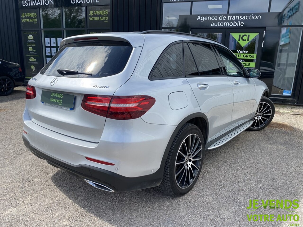MERCEDES GLC