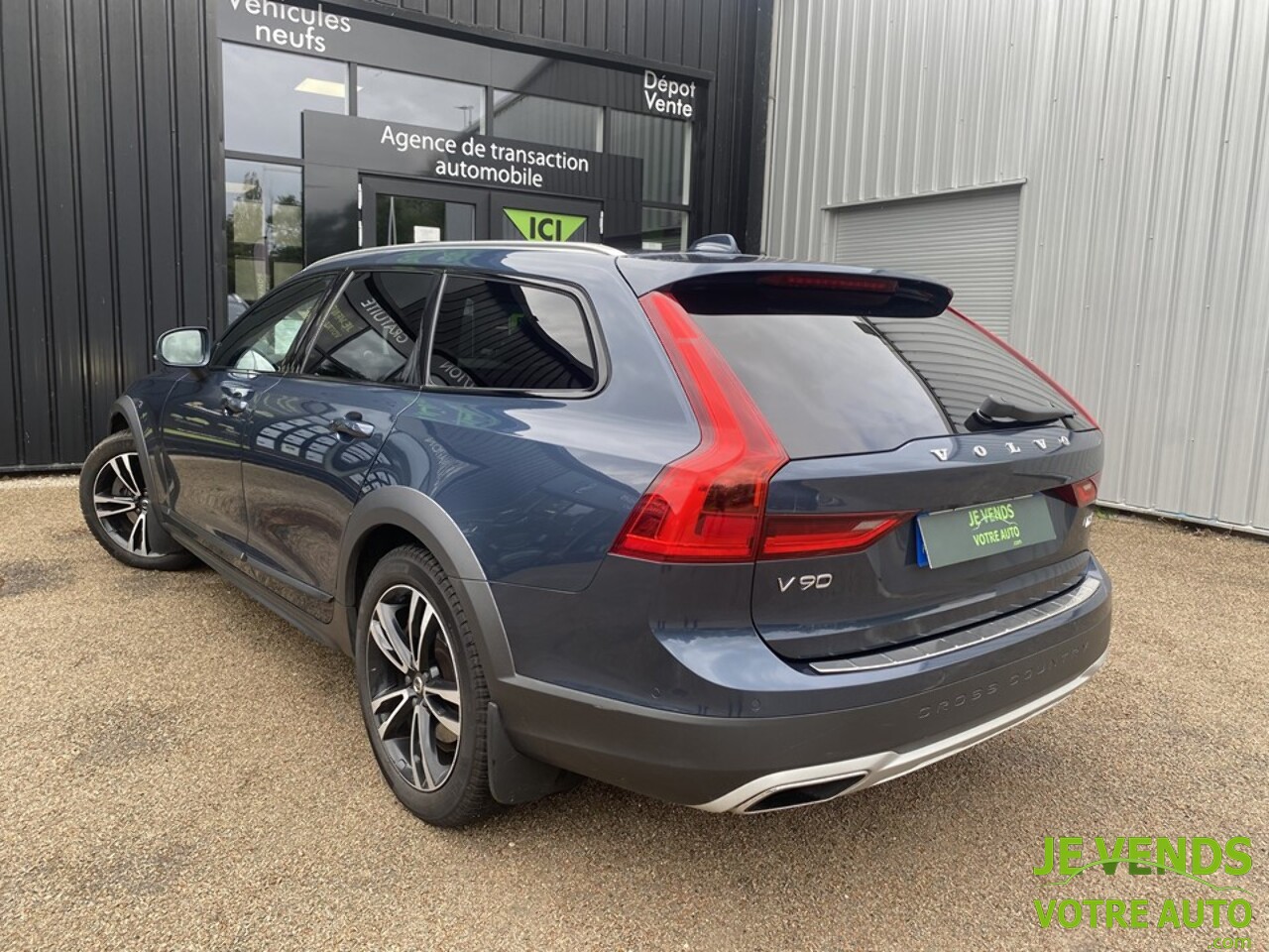 VOLVO V90 Cross Country