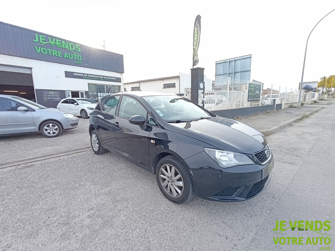 SEAT IBIZA