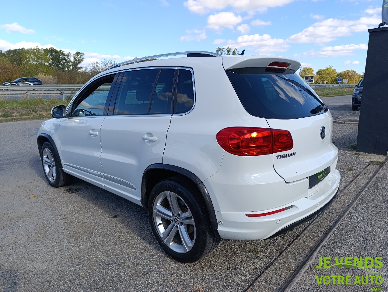 VOLKSWAGEN TIGUAN