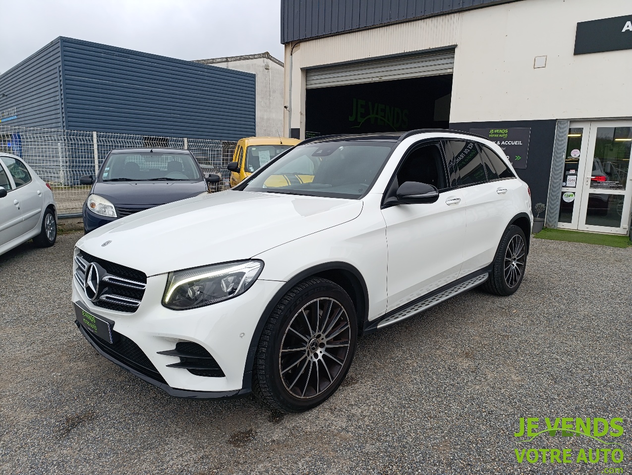 MERCEDES GLC