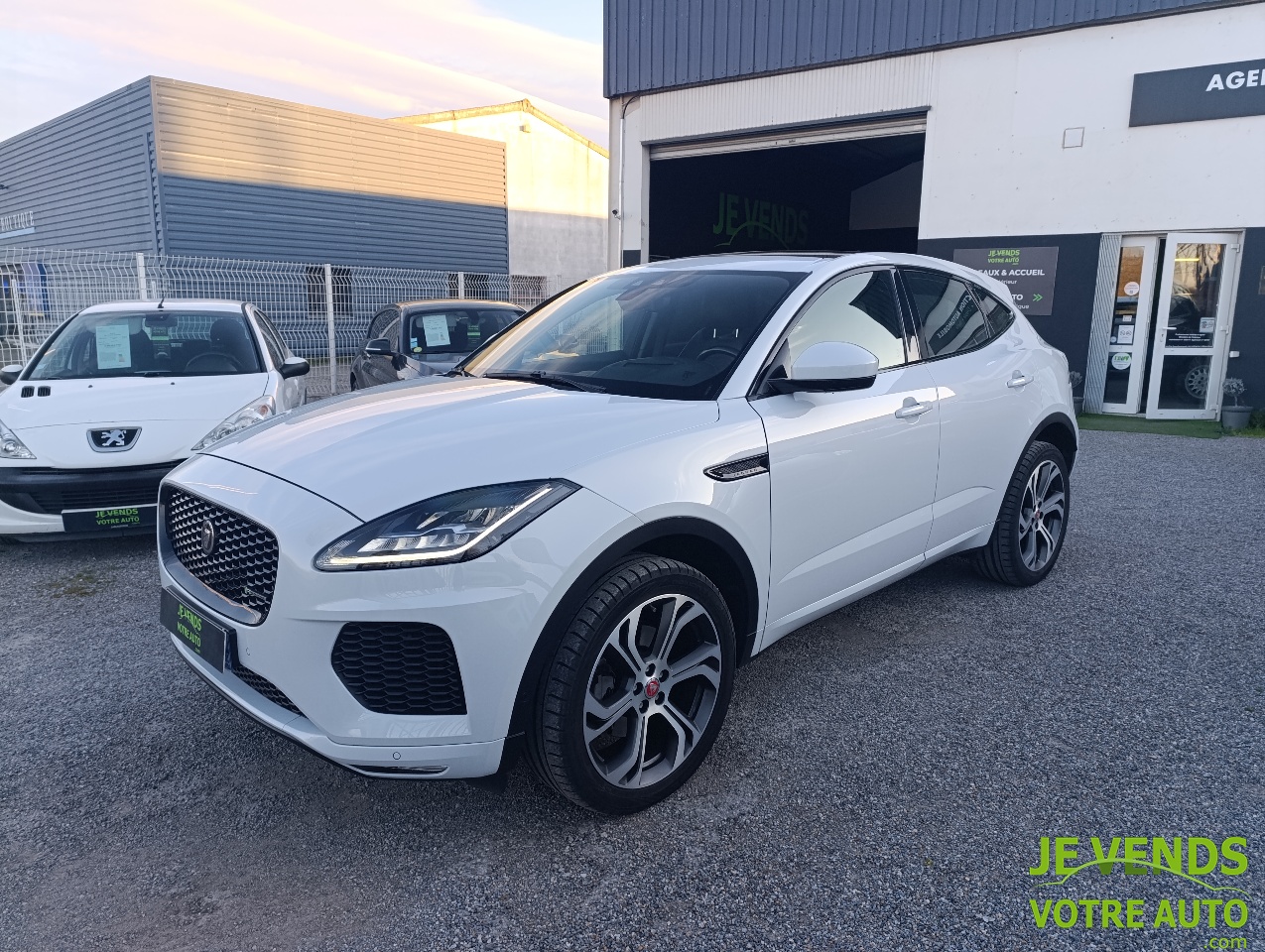 JAGUAR E-PACE