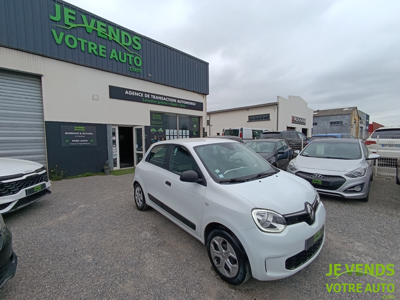 RENAULT TWINGO