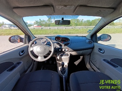 RENAULT TWINGO