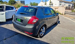 KIA CEE-D