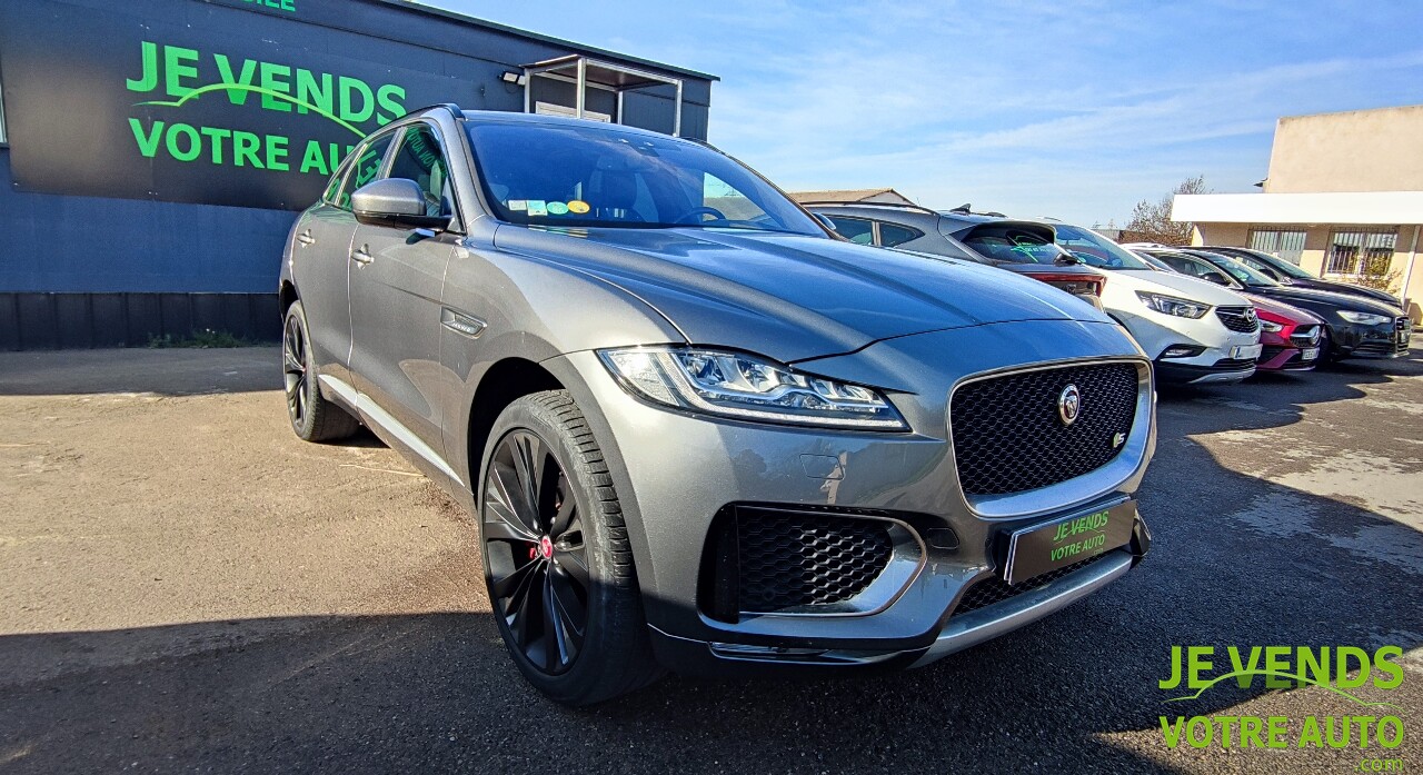 JAGUAR F-PACE