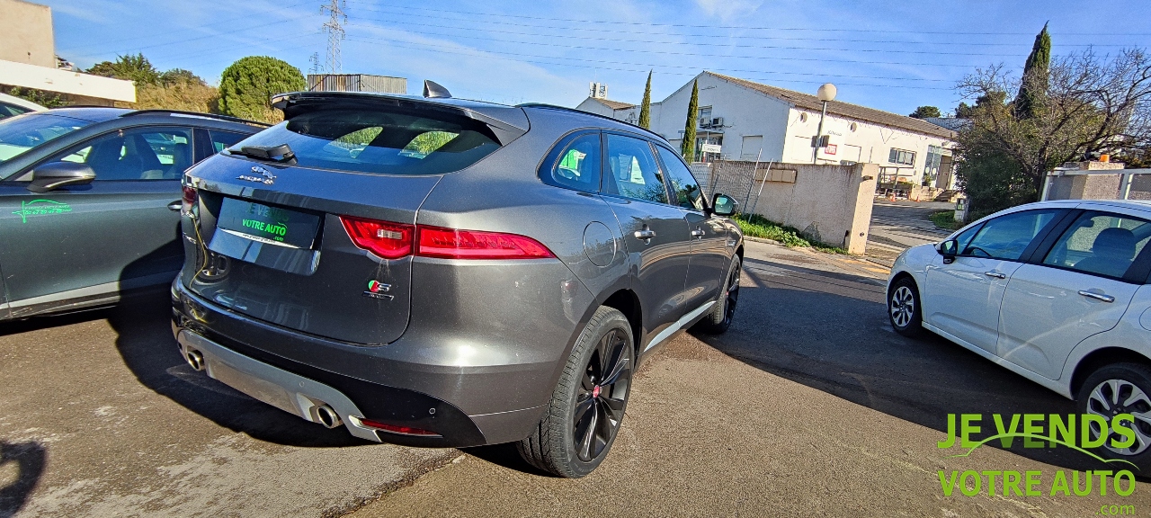 JAGUAR F-PACE