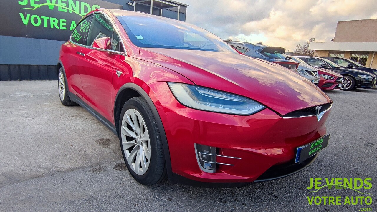 TESLA MODEL X