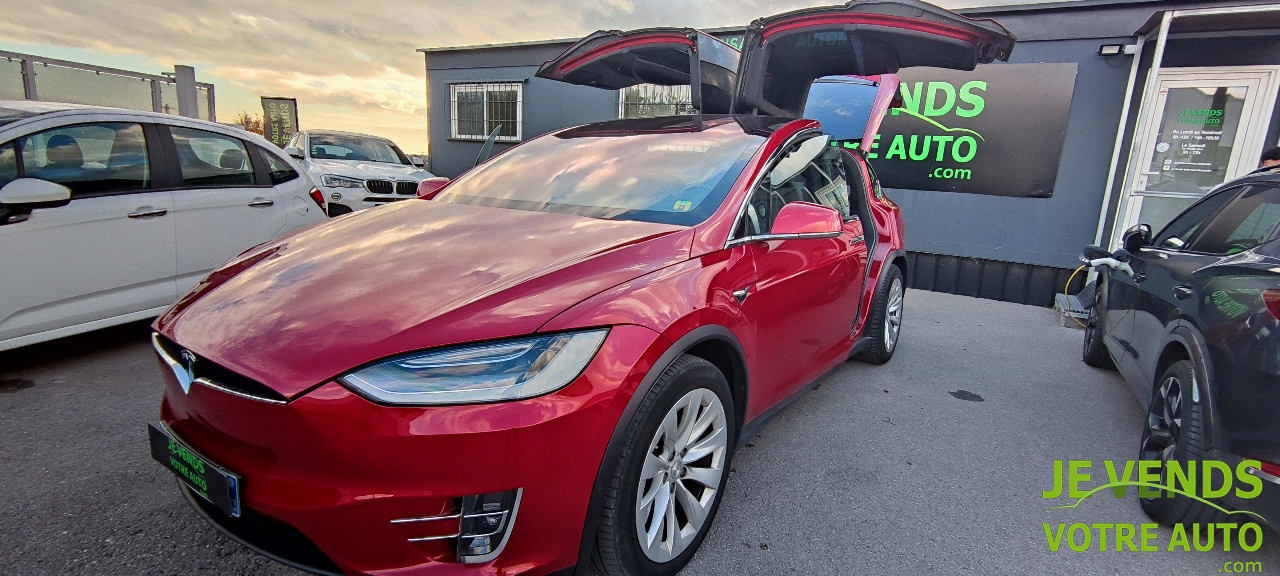 TESLA MODEL X