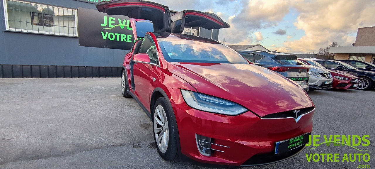 TESLA MODEL X