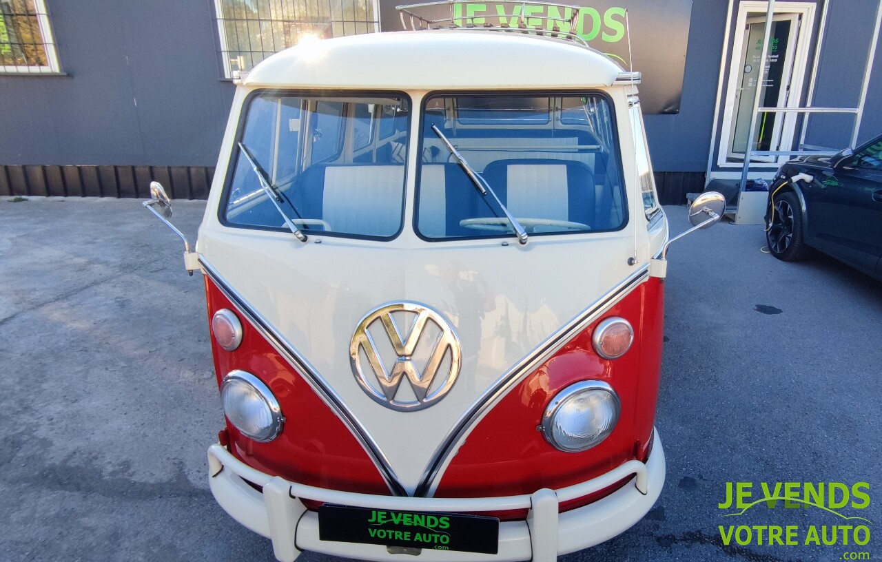 VOLKSWAGEN COMBI