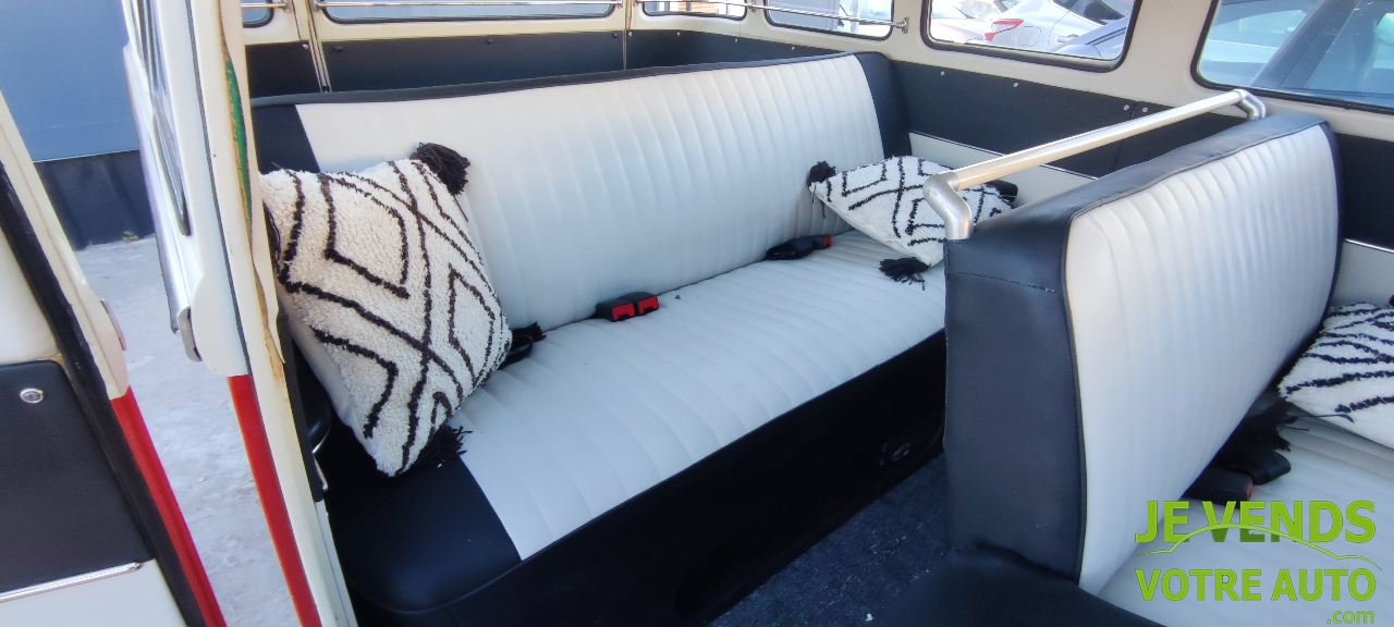 VOLKSWAGEN COMBI
