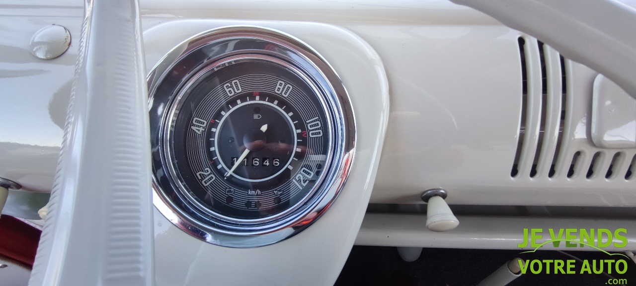 VOLKSWAGEN COMBI