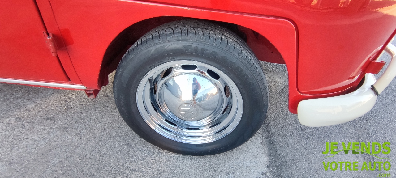 VOLKSWAGEN COMBI