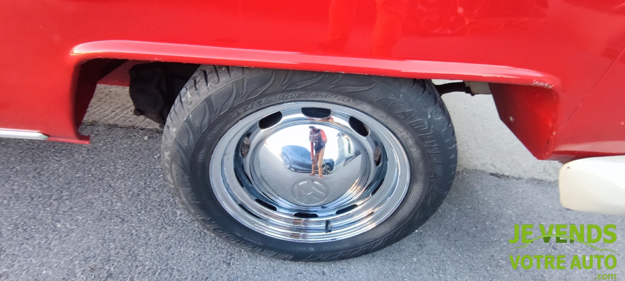 VOLKSWAGEN COMBI