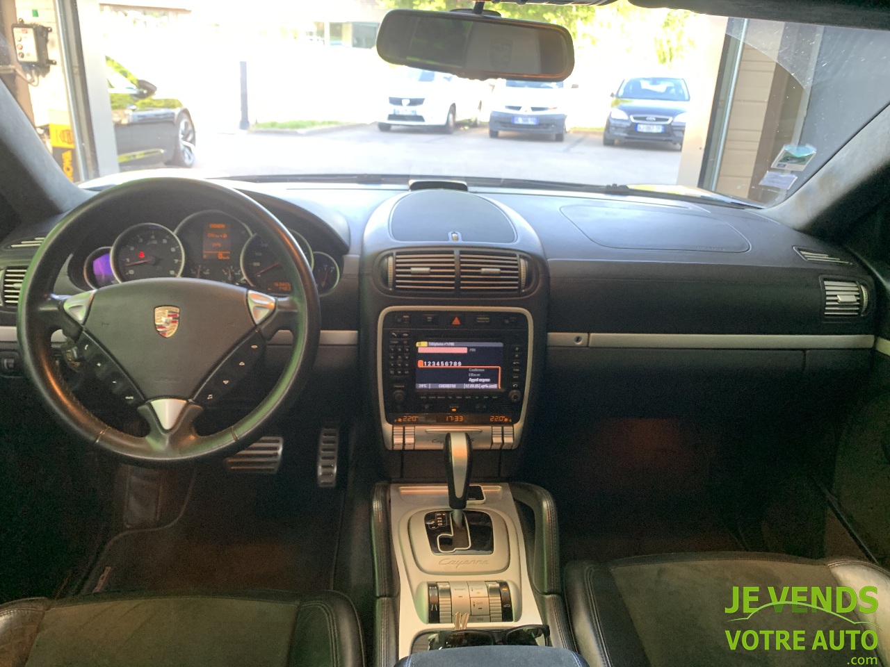 PORSCHE CAYENNE