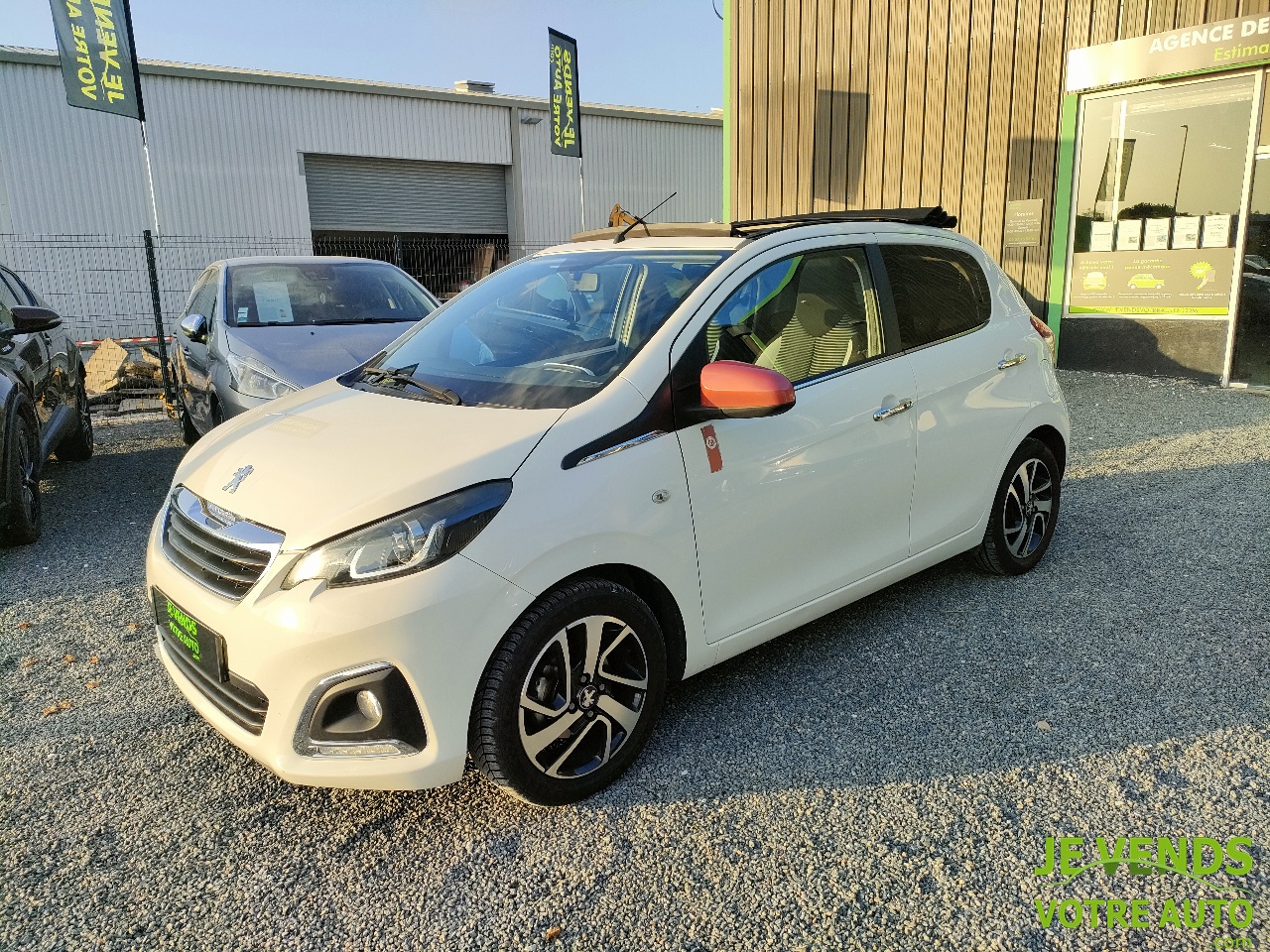 PEUGEOT 108