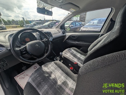PEUGEOT 108
