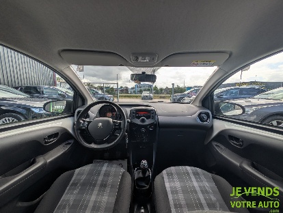 PEUGEOT 108